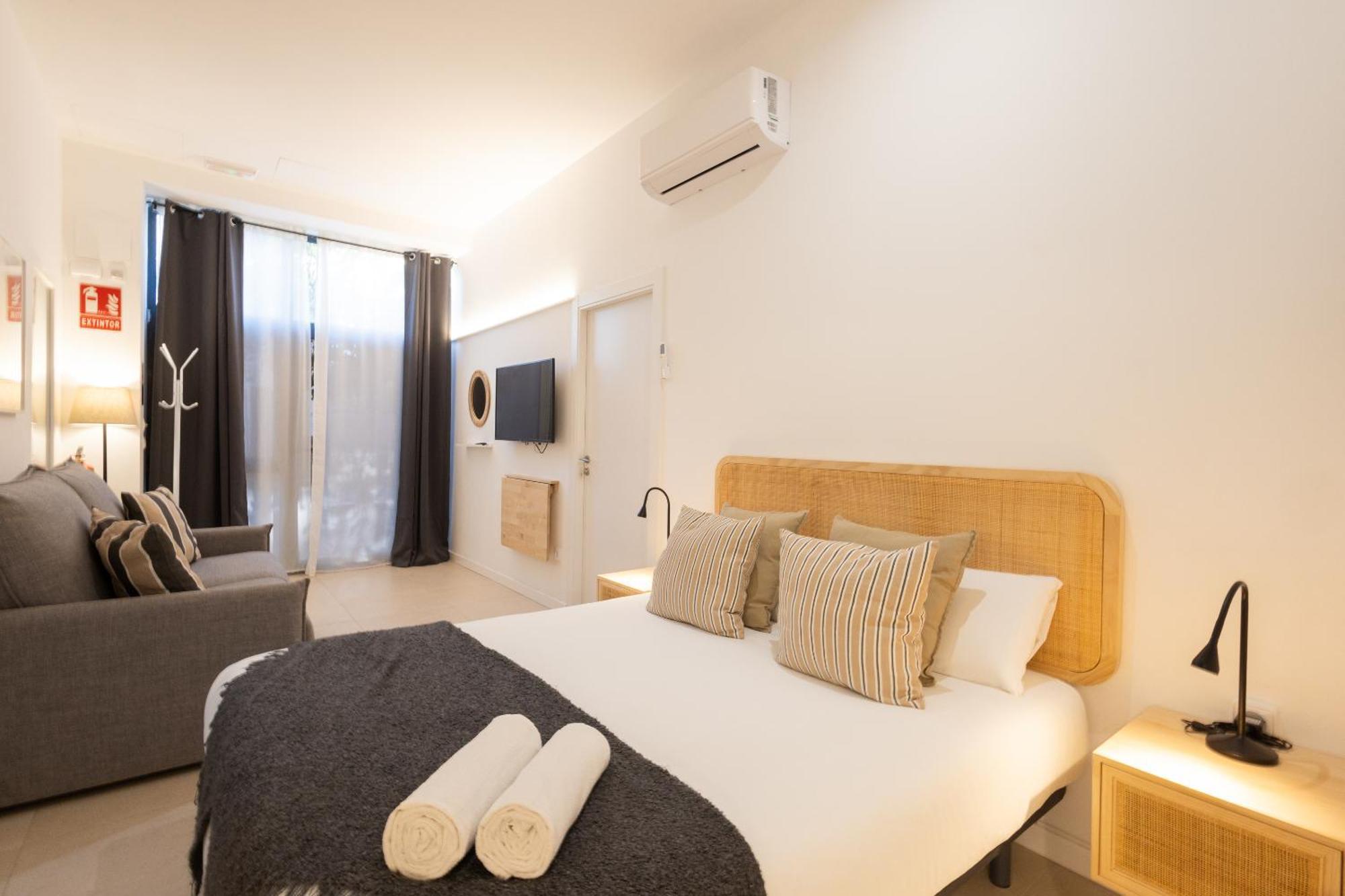 Florit Flats - The Pitiusas Rooms Valencia Exterior foto